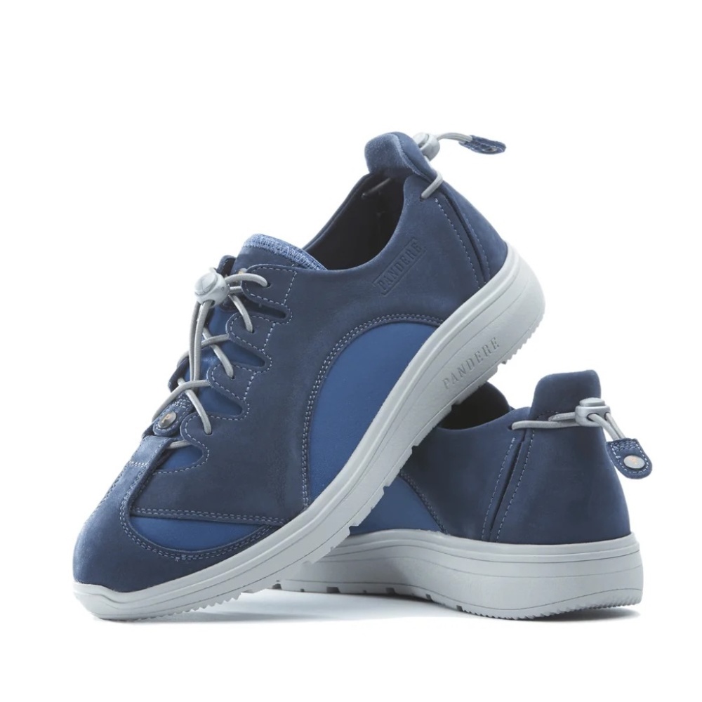 Pandere Barista Expandable Leather Sneakers